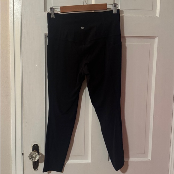 Athleta Salutation Stash High Rise 7/8 Legging Size Medium - Picture 6 of 9